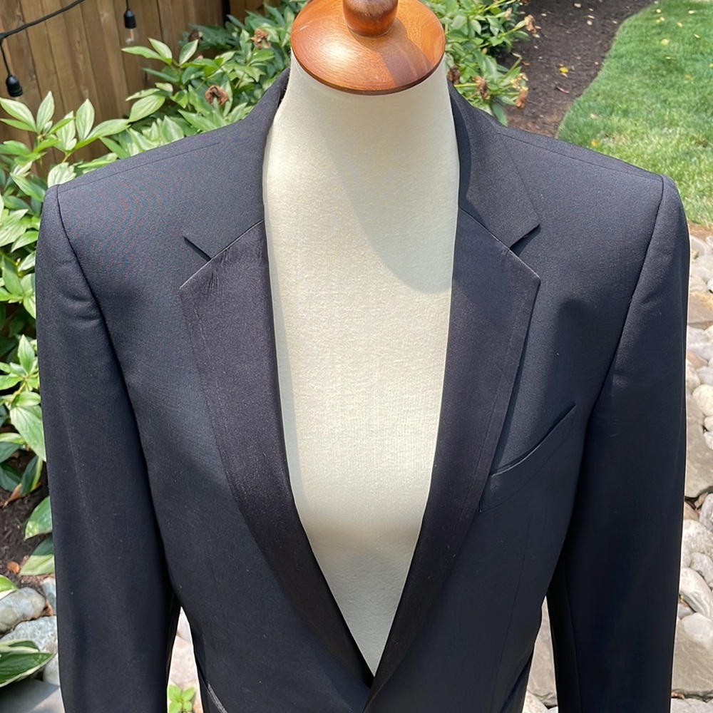 HUGO Boss Tuxedo - Picture 3 of 14